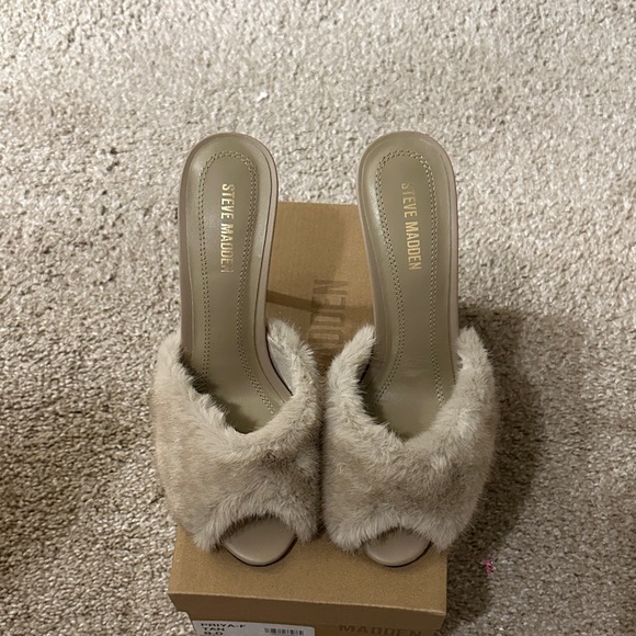 Steve Madden Priya-F Heel - Picture 4 of 5
